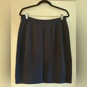 St. John Basics Navy Skirt Size 12